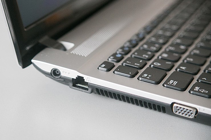 Samsung Ativ book 2 (10).jpg